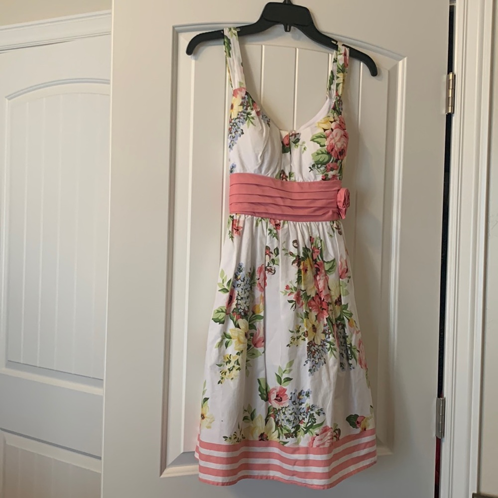 Beautiful Jodi Kristopher floral dress. Like new condition.